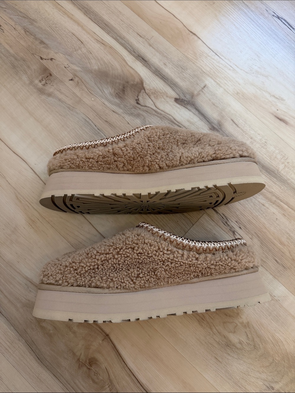 UGG Tazz Maxi Curly Genuine Shearling Platform Slipper Women - Picture 4 of 10